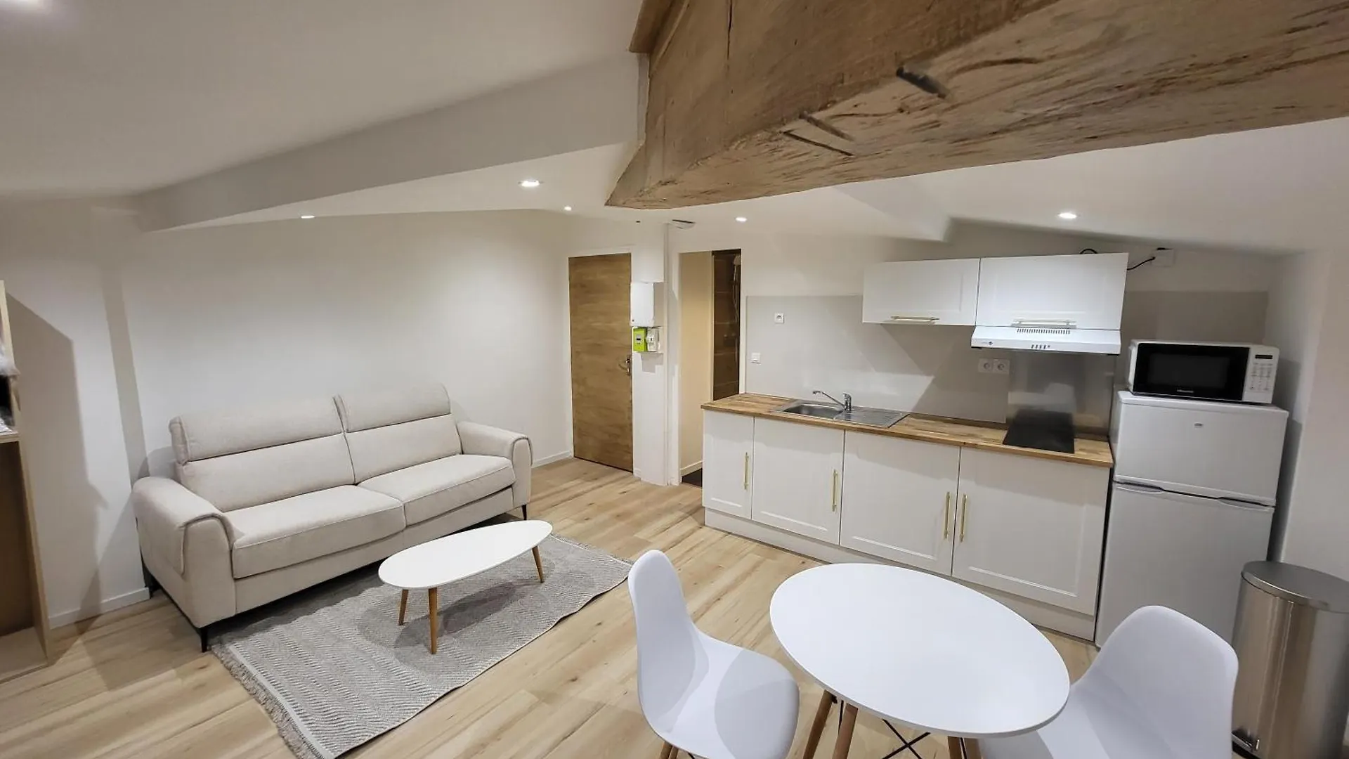 Studio En Centre Ville Avec Vue Rhone Tournon-sur-Rhone